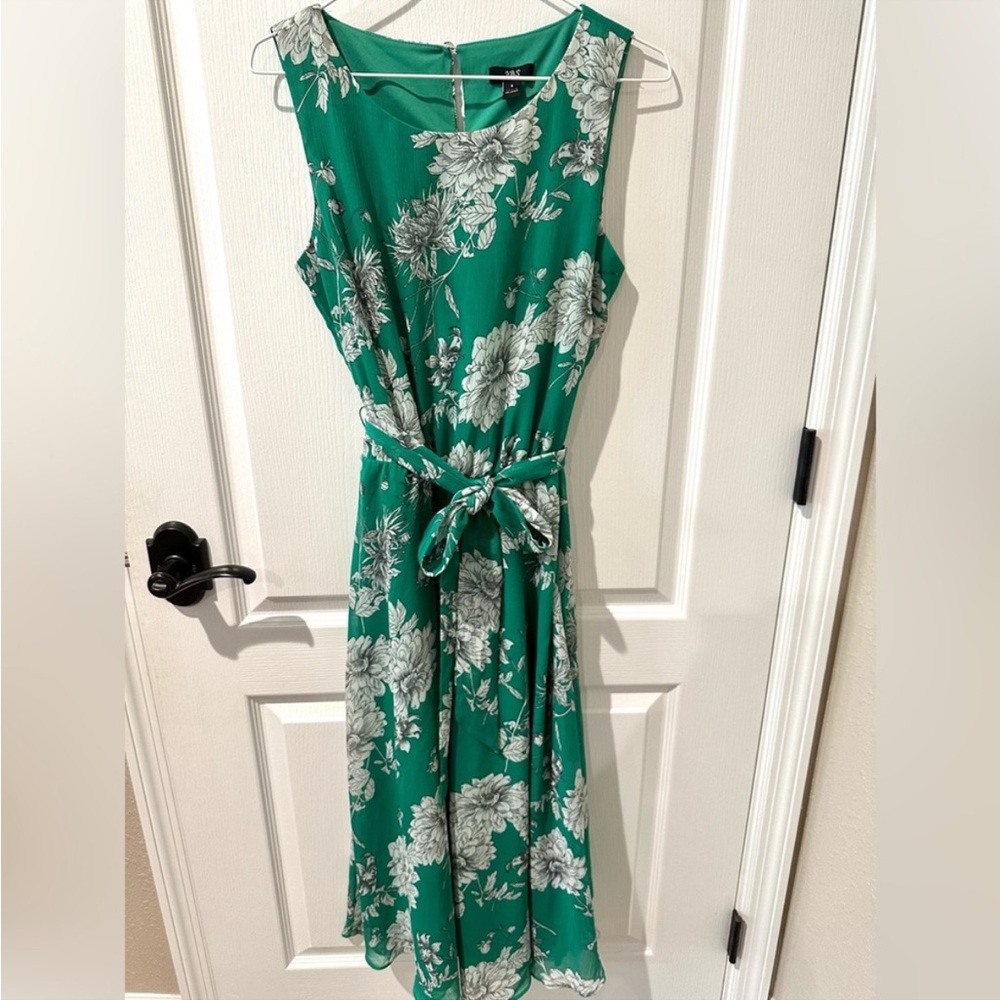 J.B.S. Green and White Floral Sleeveless Midi Dress Sz 6
